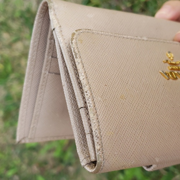 Prada Saffiano Leather Metal in Cipria Compact Wallet - Picture 9 of 17